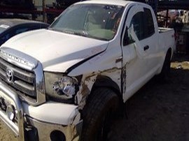 2010 TOYOTA TUNDRA WHITE, EXTD CAB, 5.7L AT, 4WD.  Z24915